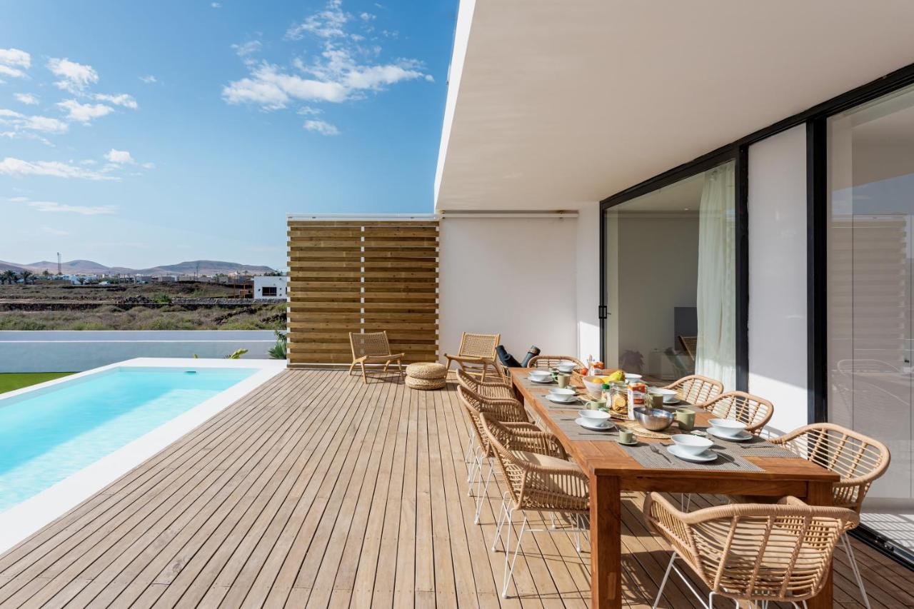 Villa Elena, Luxery Villa With Swimming Pool! Лахарес Экстерьер фото